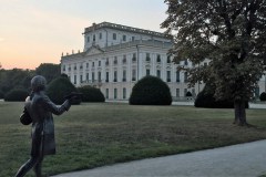 Esterházy-kastély és Haydn szobra