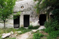 Barlanglakások