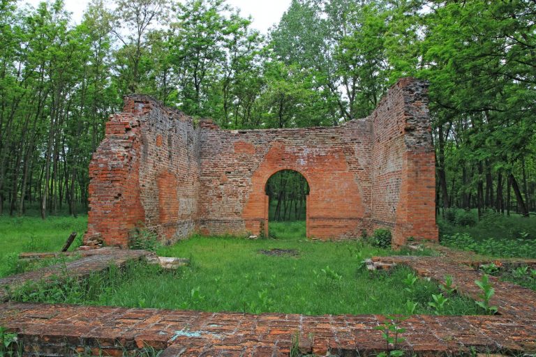 Elfeledett templomromok: Debrecen és környéke