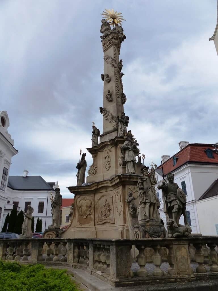 Városnézés Veszprémben: Várnegyed, Benedek-hegy, Gizella királyné kilátó