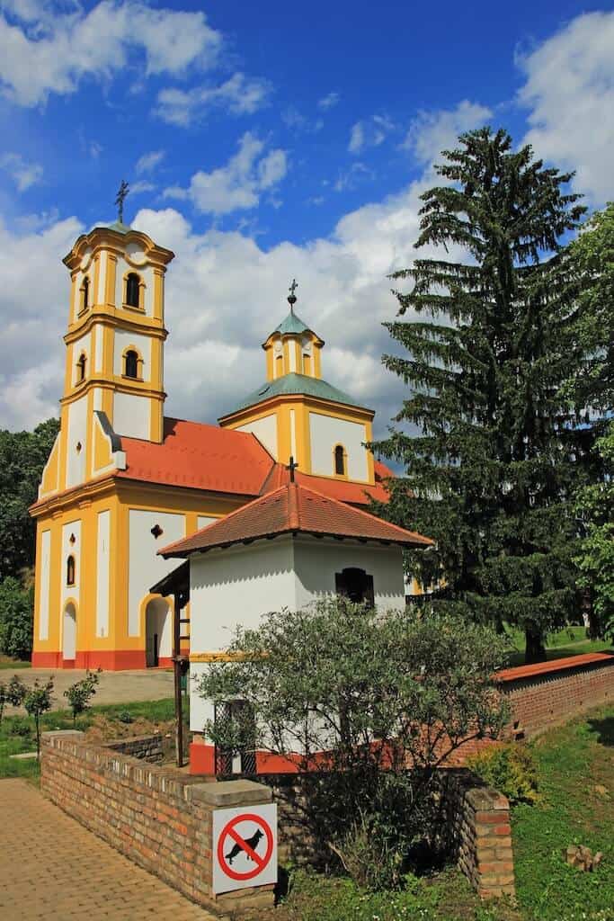 Grábóc csodái: Szerb ortodox kolostor és panoráma a Mária-kilátóból