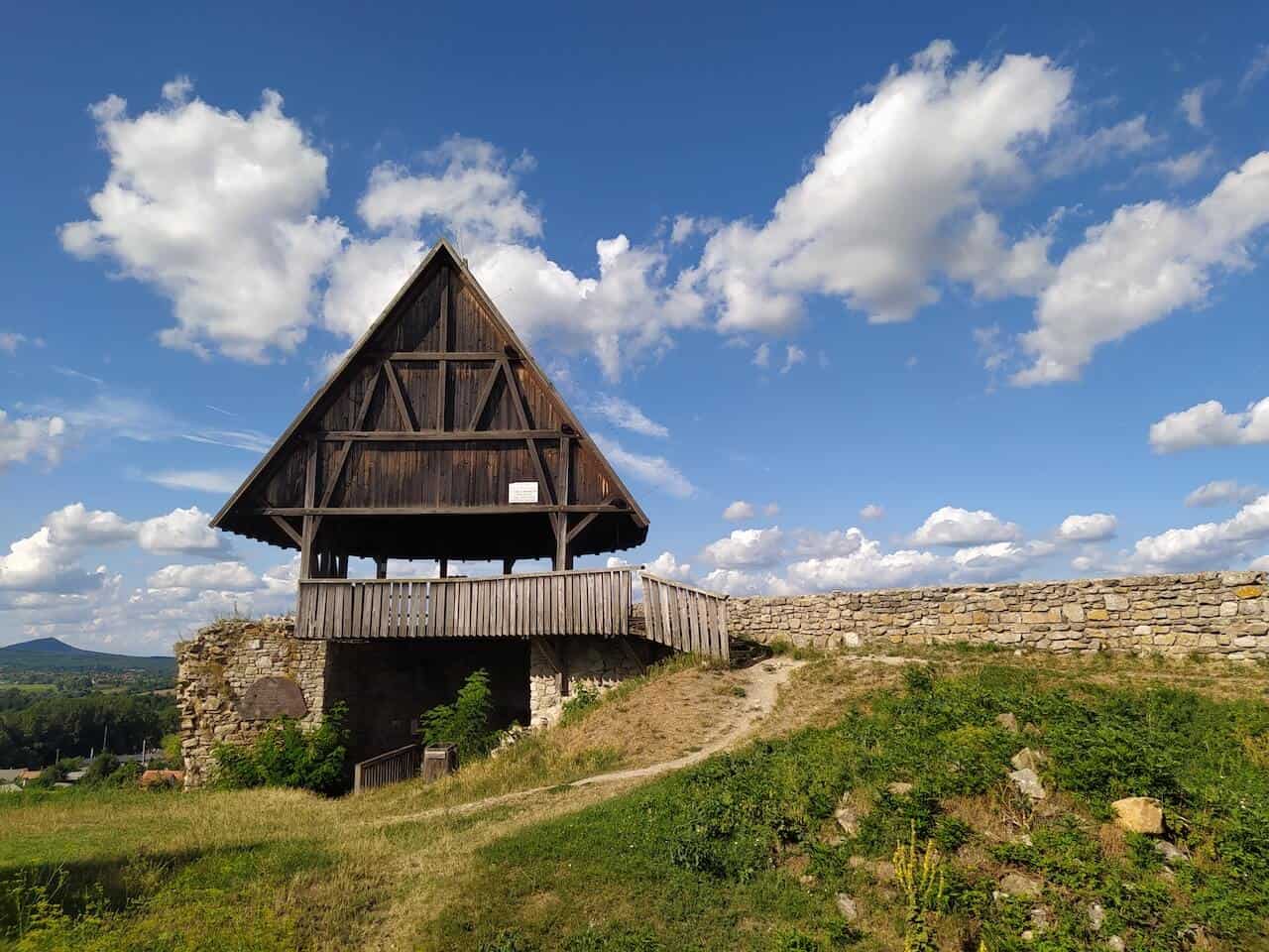 Nógrádi vár – Meseszép panoráma és kalandozás Nógrád várának romjainál