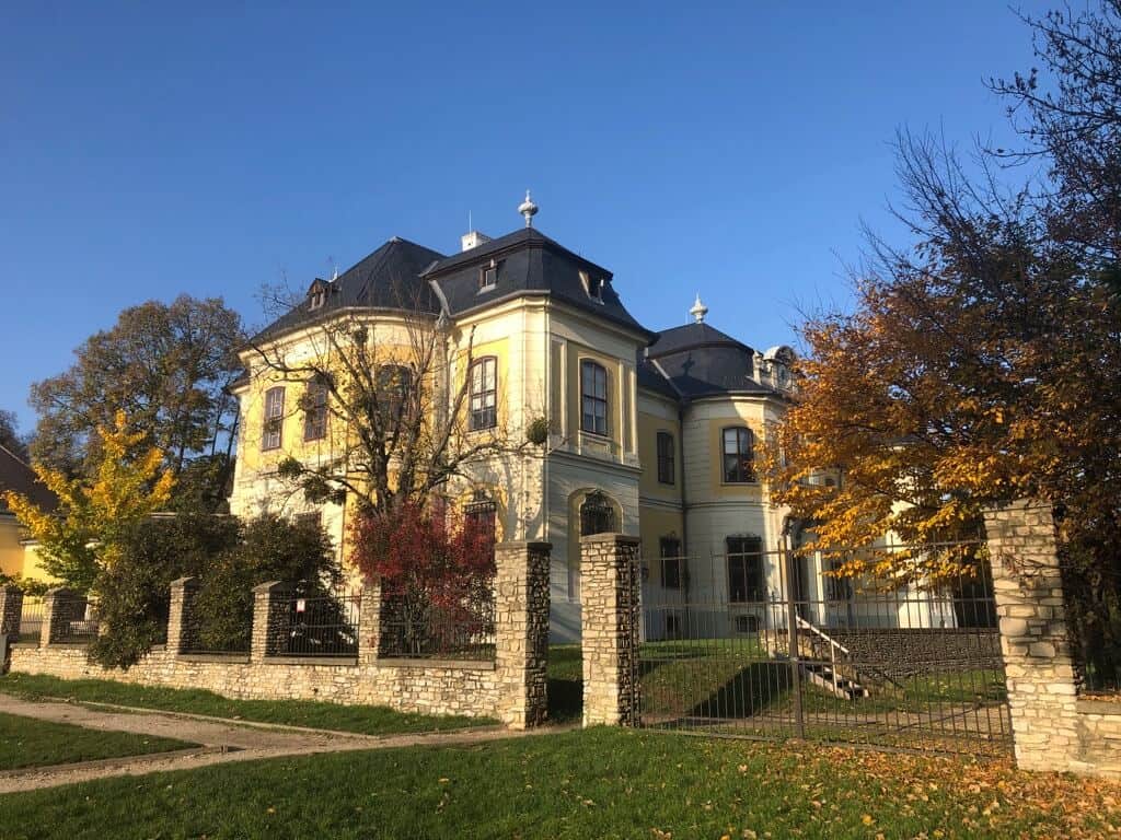 7 mesés kastélypark, ahol ősszel is színes élményekben lehet részed