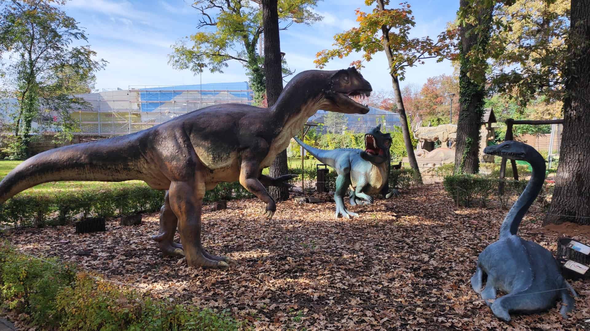 Hol találkozhatunk dinoszauruszokkal Magyarországon?