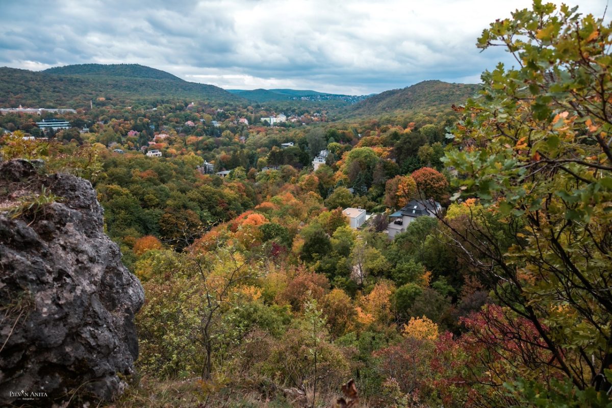 Apáthy-szikla - mesés őszi panoráma Budapest felett