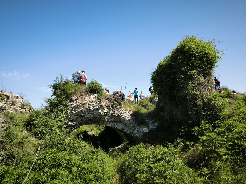 Bujáki vár: Rövid túra a Cserhát vadregényes várromjához