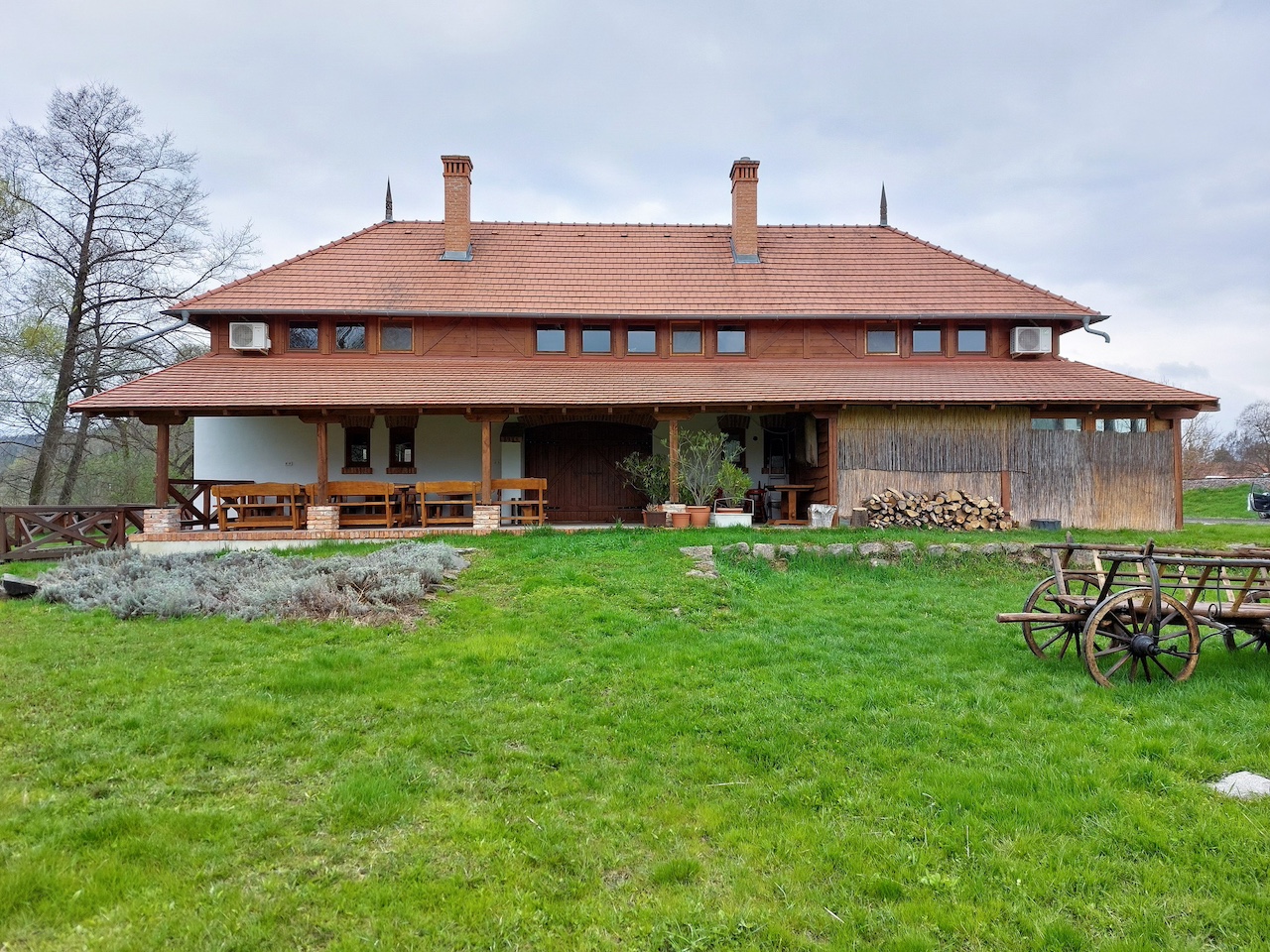 Zempléni kalandok: Pálházi kisvasút, középkori vízimalom és a Bózsvai-szikla 