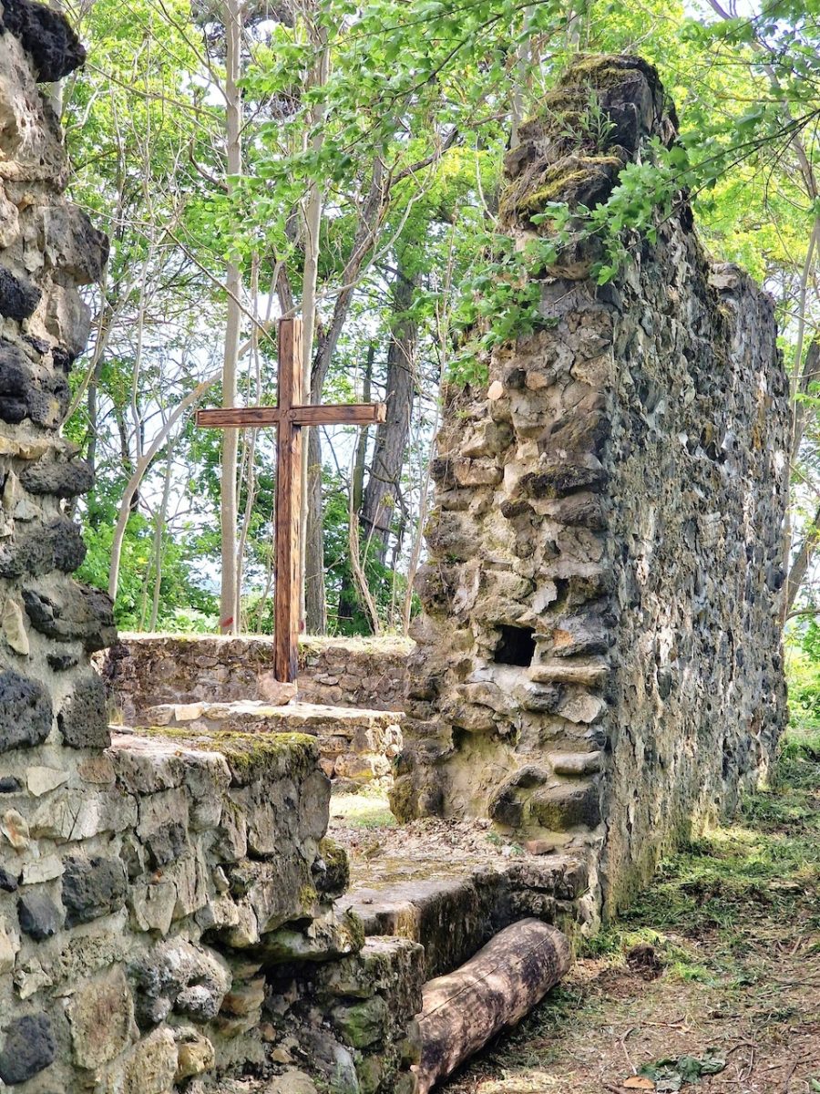 Újra látogatható a csepelyi templomrom és udvarház