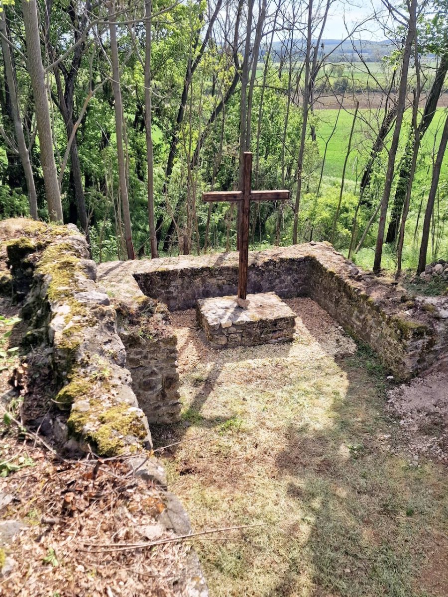 Újra látogatható a csepelyi templomrom és udvarház