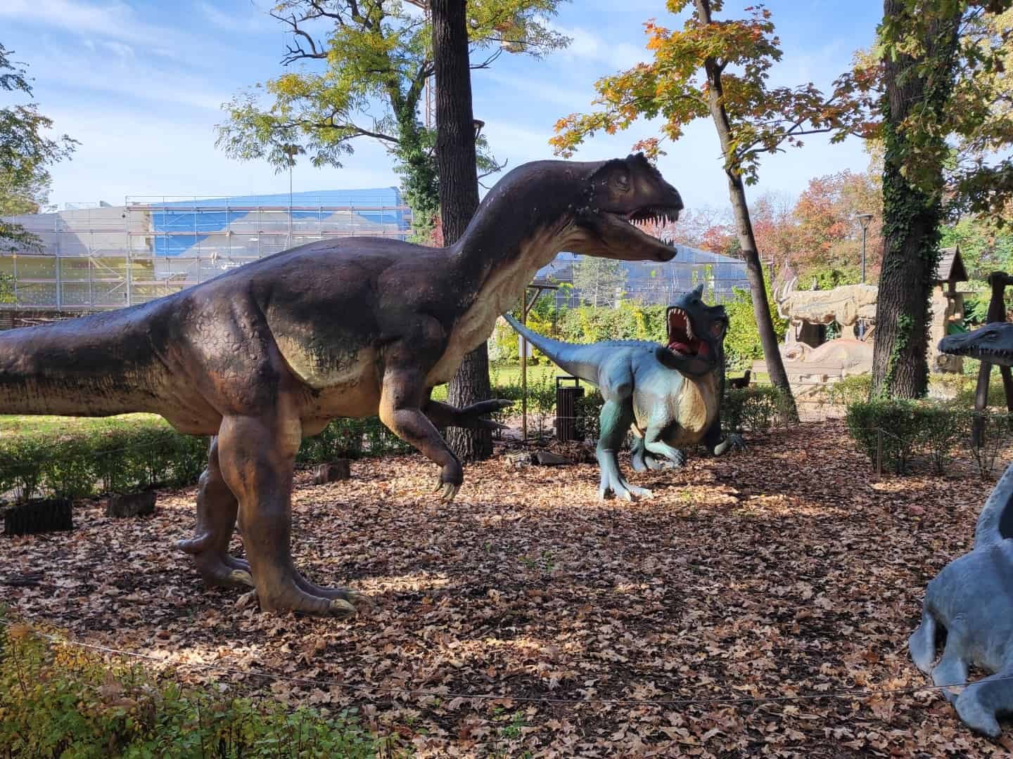 Hol találkozhatunk dinoszauruszokkal Magyarországon?