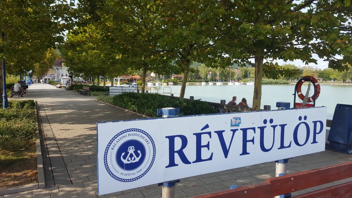 Balaton-felvidék autó nélkül: 10 balatoni kirándulás közösségi közlekedéssel